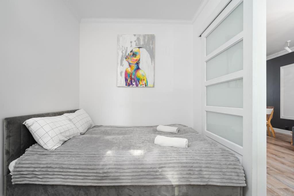 Apartment Golden Solidarnosci 64 Warsaw